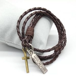 Pulsera de cuero café en cruz regulable 