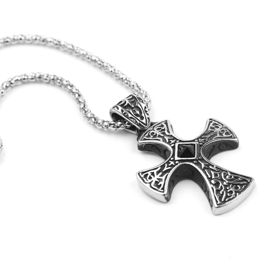Collar en Cruz con relieves