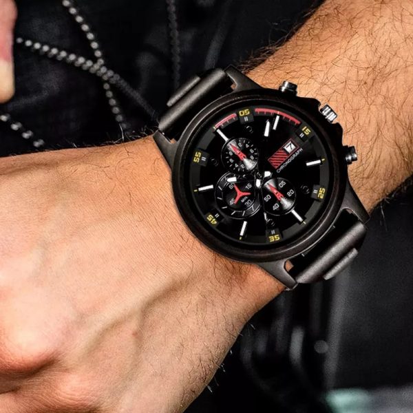 Reloj de madera de bambú negro