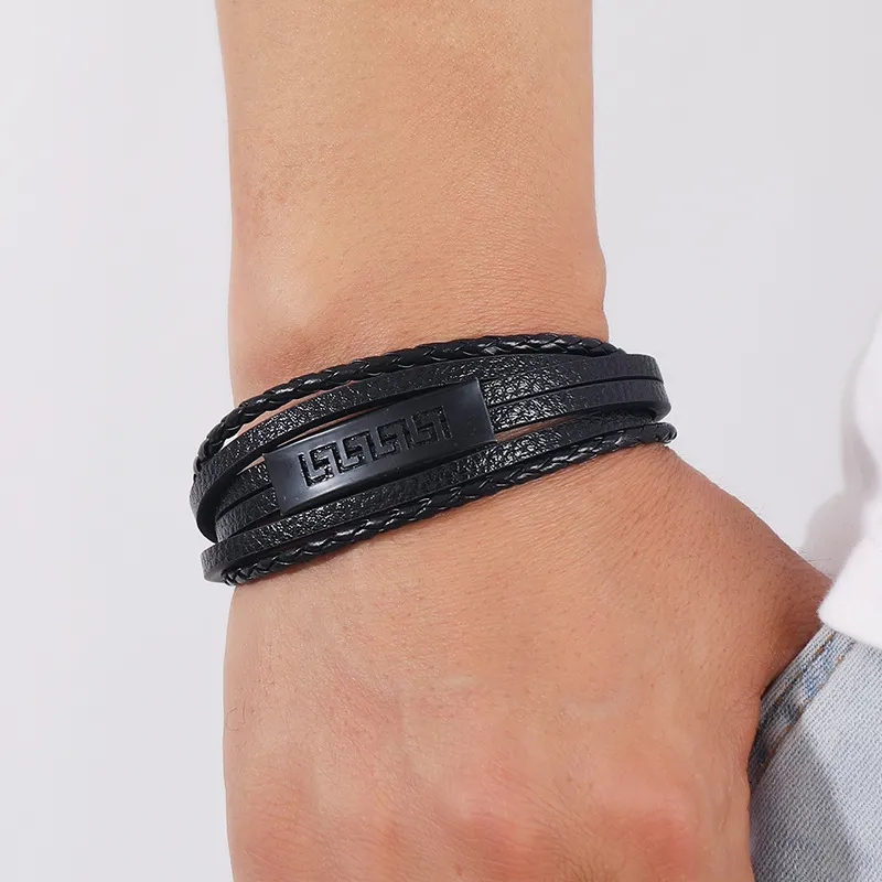 Pulsera de cuero negro multicapa