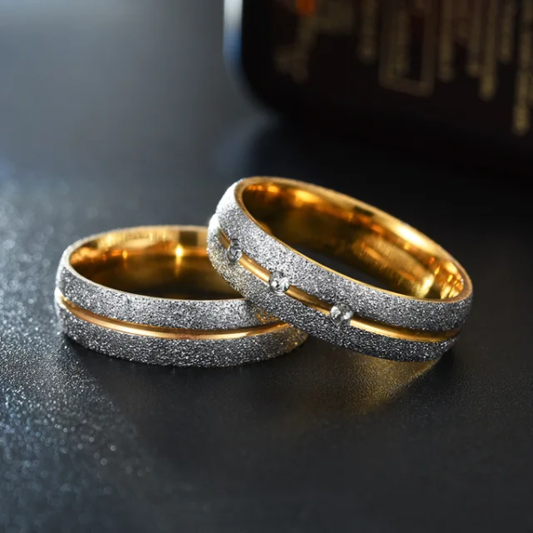 Anillos de unión dorado 